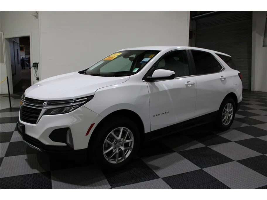 Used 2022 Summit White Chevrolet LT image 7