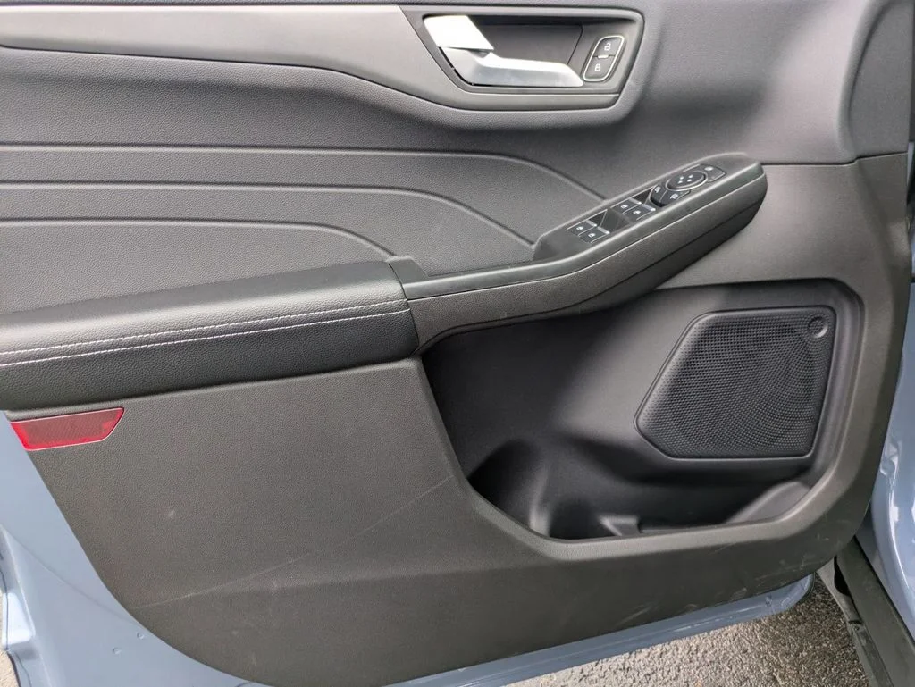 New 2024 Vapor Blue Metallic Ford Plug-in Hybrid image 21