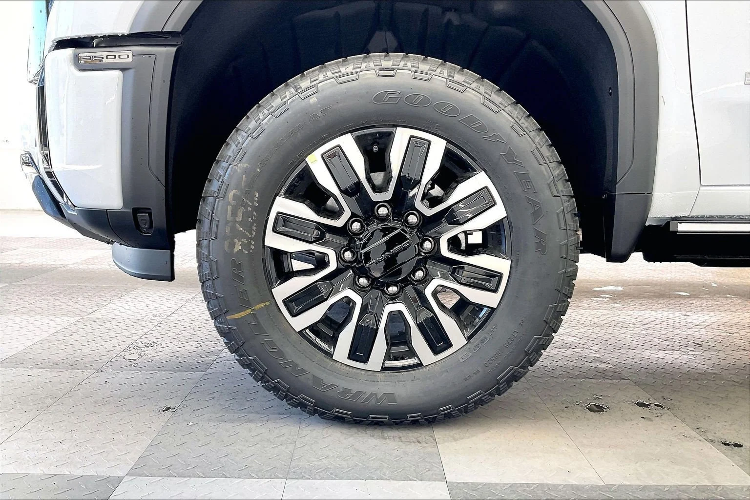 New 2026 Glacier White Tricoat GMC Denali Ultimate image 14