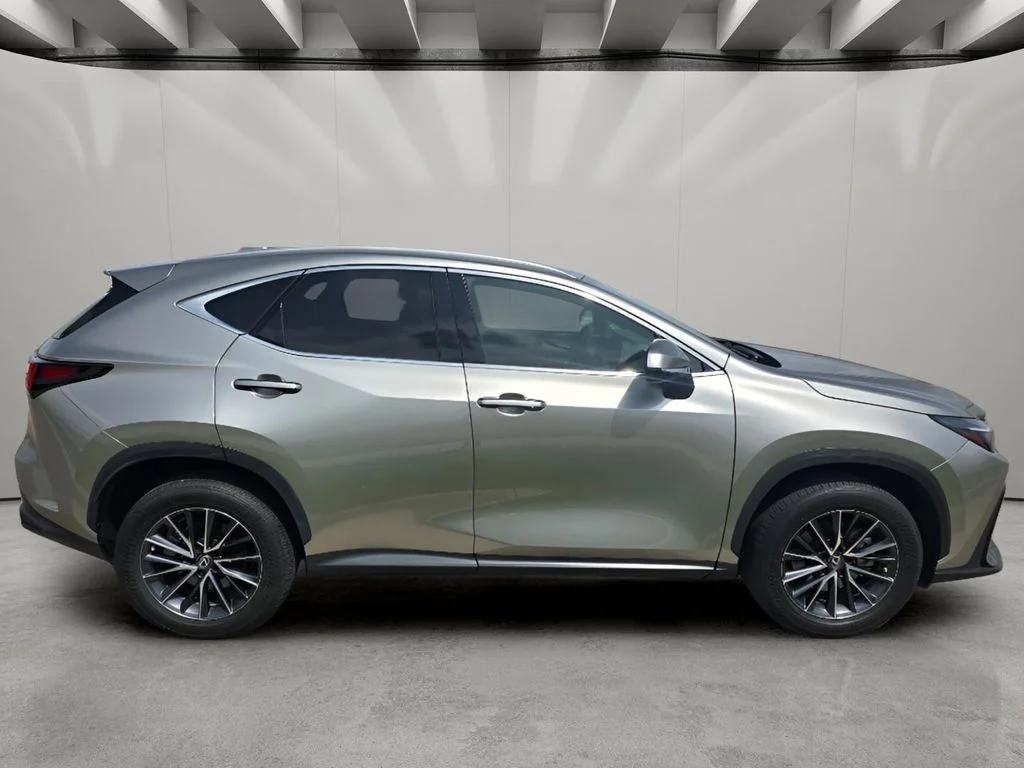 Used 2022 Atomic Silver Lexus Premium image 6