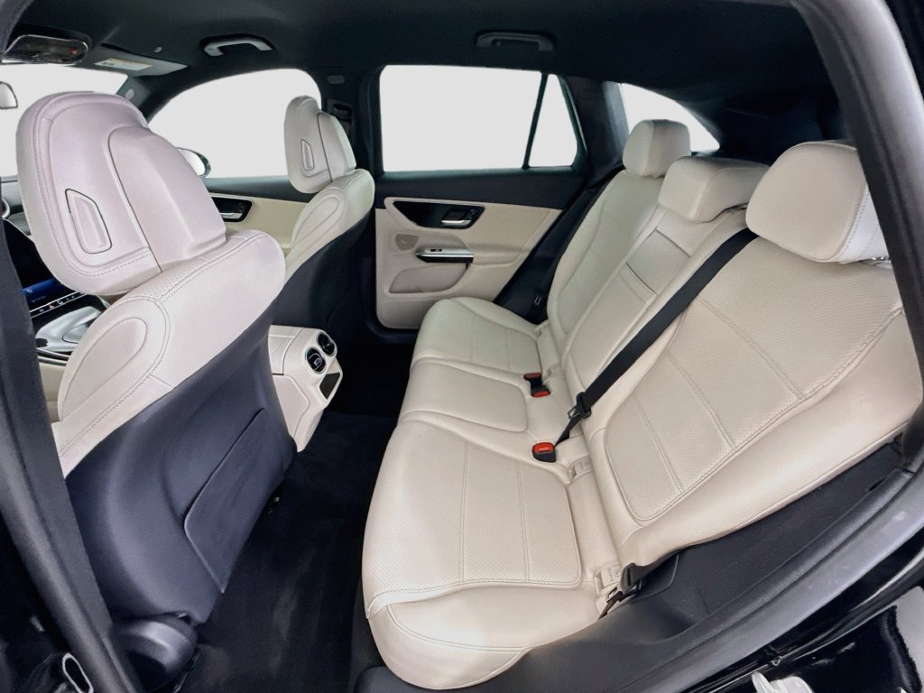 Used 2026 Black Mercedes-Benz GLC 300 image 19