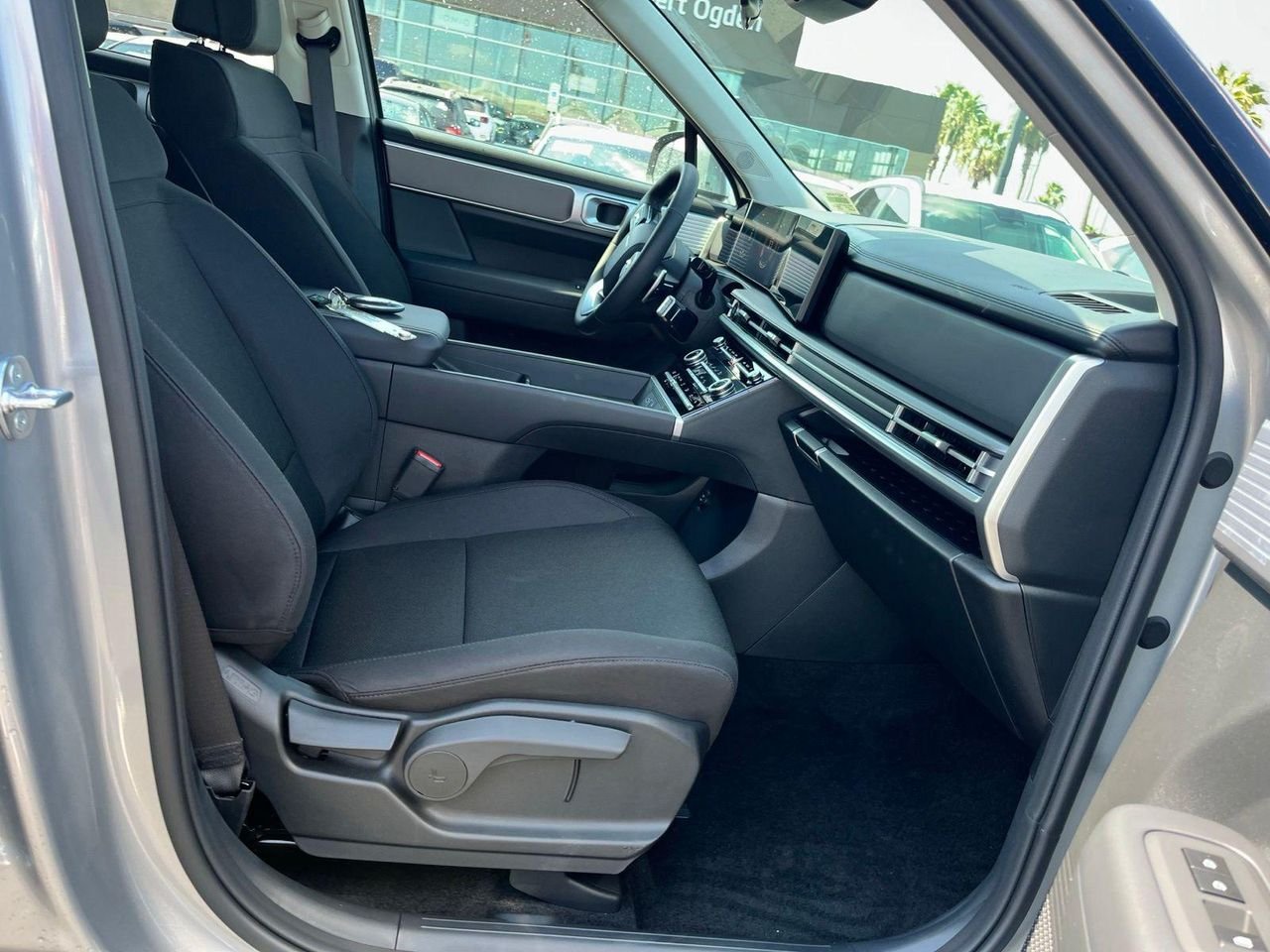 New 2027 Silver Hyundai SE FWD image 21
