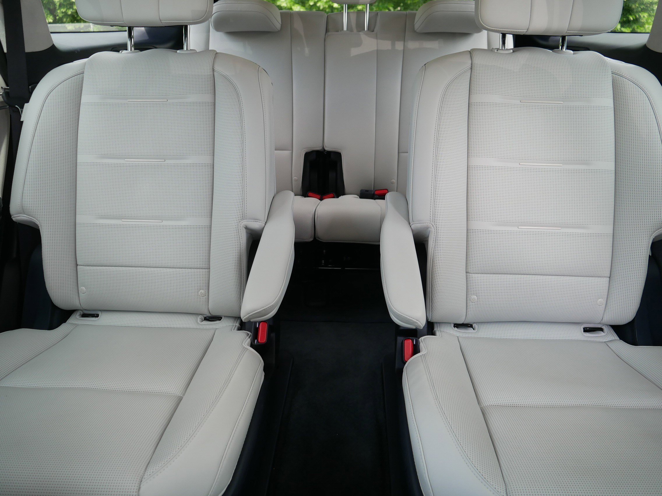 Used 2026 Creamy White Pearl Hyundai Calligraphy image 13