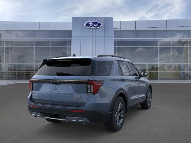 2026 Ford Explorer Active - Photo 8