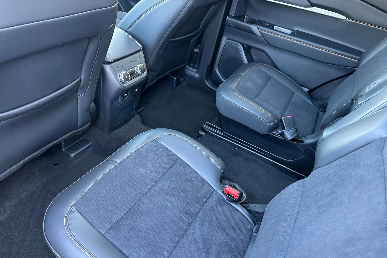 New 2026 Agate Black Metallic Ford Tremor® image 15
