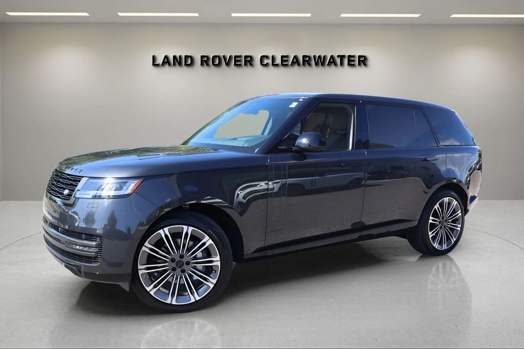 2026 Land Rover Range Rover 3.0 SE LWB 7's photo