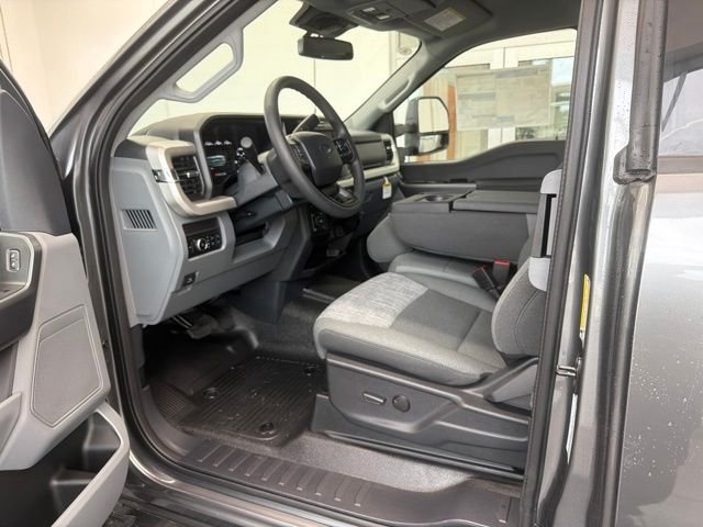 New 2027 Carbonized Gray Metallic Ford F-250® XLT image 17