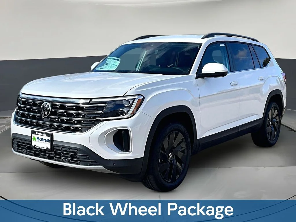 New 2026 White/off-white Volkswagen SE w/Technology image 2