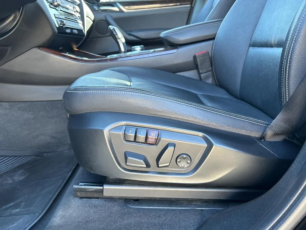 Used 2017 Black BMW xDrive28i image 17
