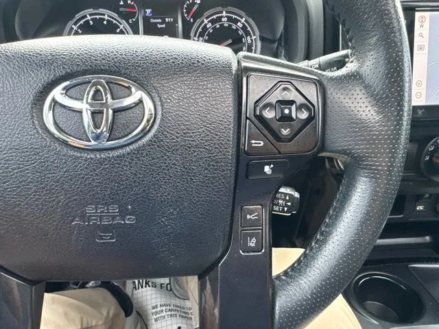 Used 2020 Gray Toyota Venture image 27