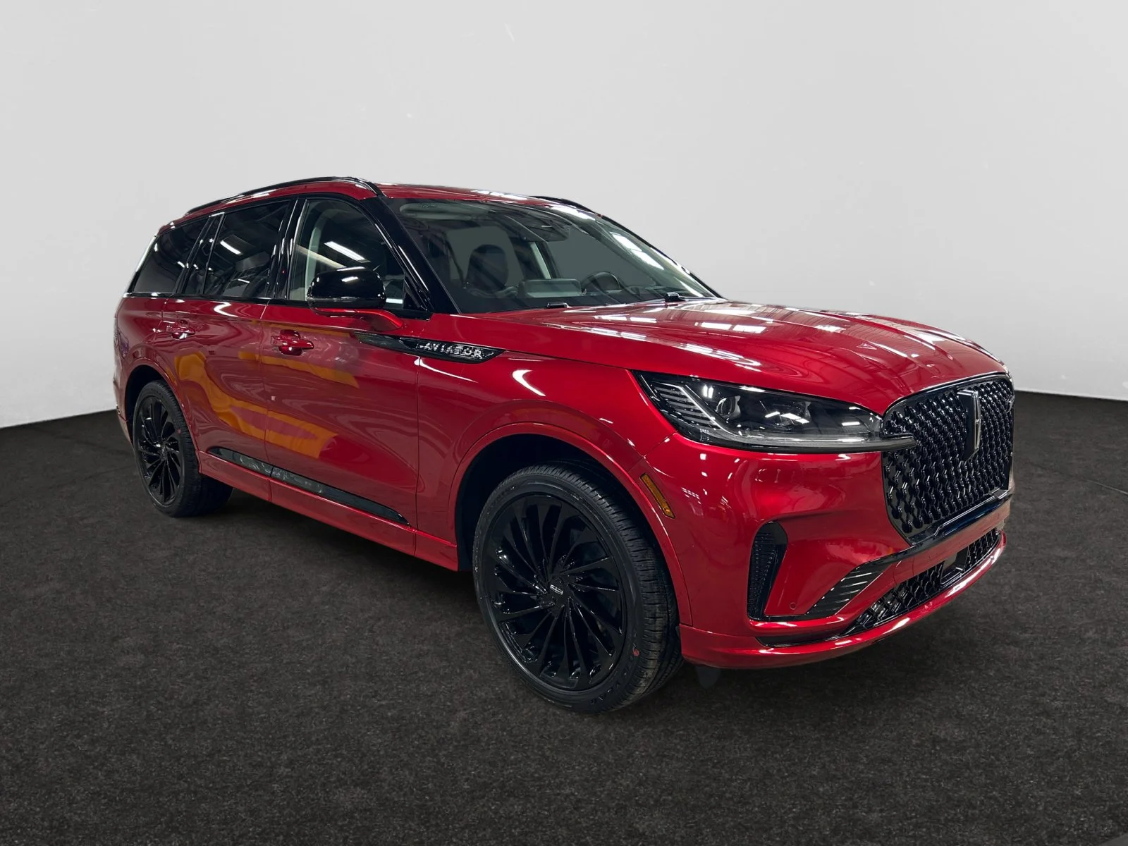 New 2026 Red Carpet Tinted Clearcoat Lincoln Reserve image 7