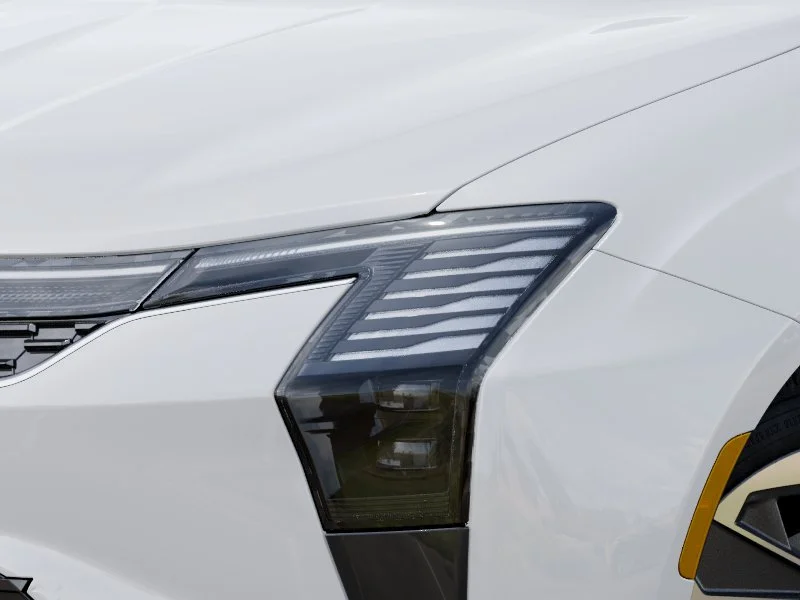 New 2027 Bright White Clear-Coat Exterior Paint Chrysler Limited image 6