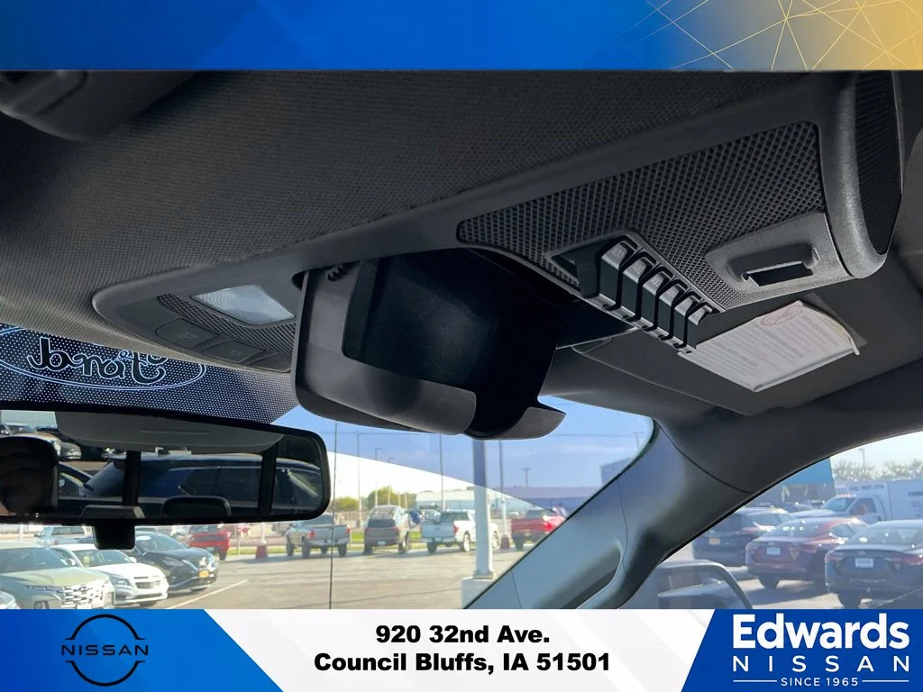 Used 2017 Black Ford XLT image 32