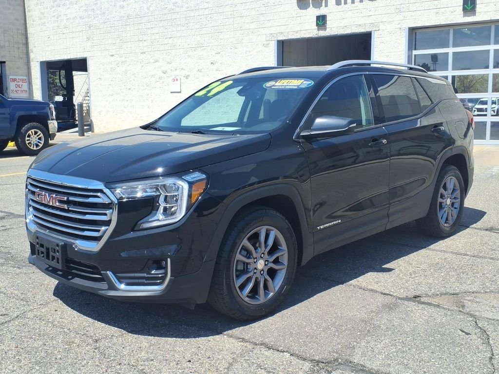 Used 2024 Black GMC SLT image 5