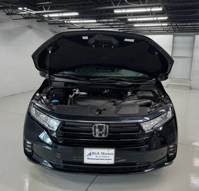 Used 2022 Black Honda Touring image 36