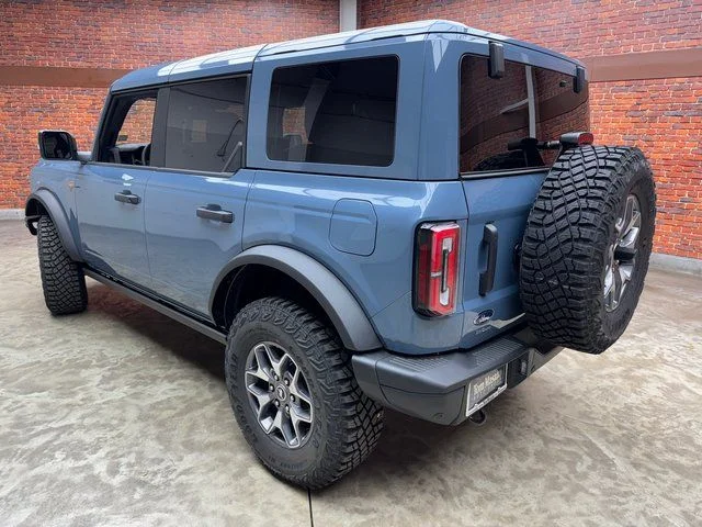 New 2025 Azure Gray Metallic Tri-Coat Ford Badlands® image 3