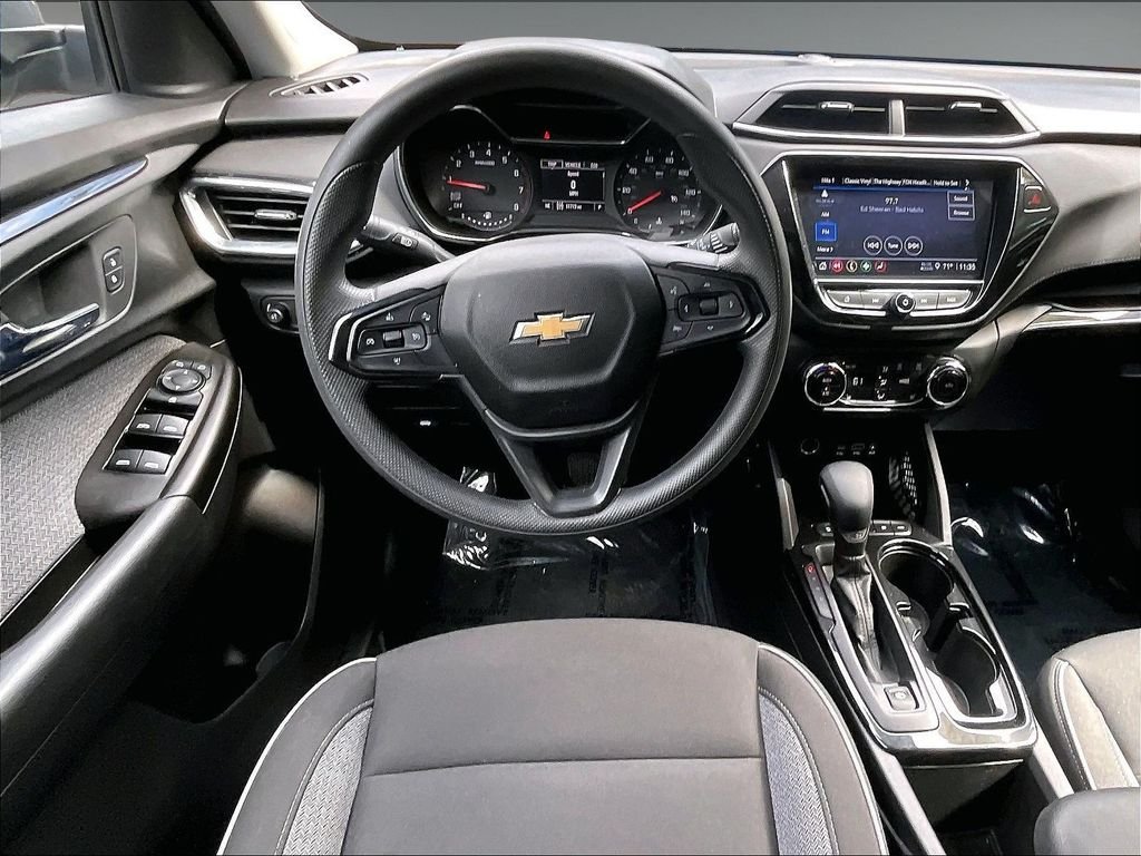 Used 2023 Gray Chevrolet LT image 18