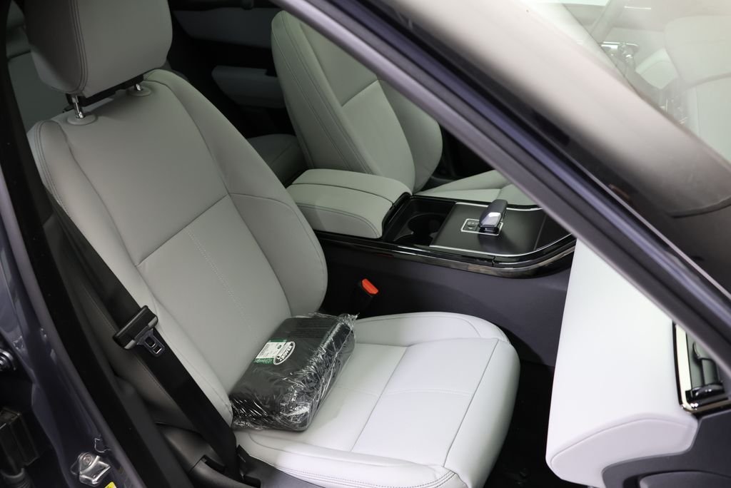 New 2026 Varesine Blue Land Rover Belgravia Edition image 40