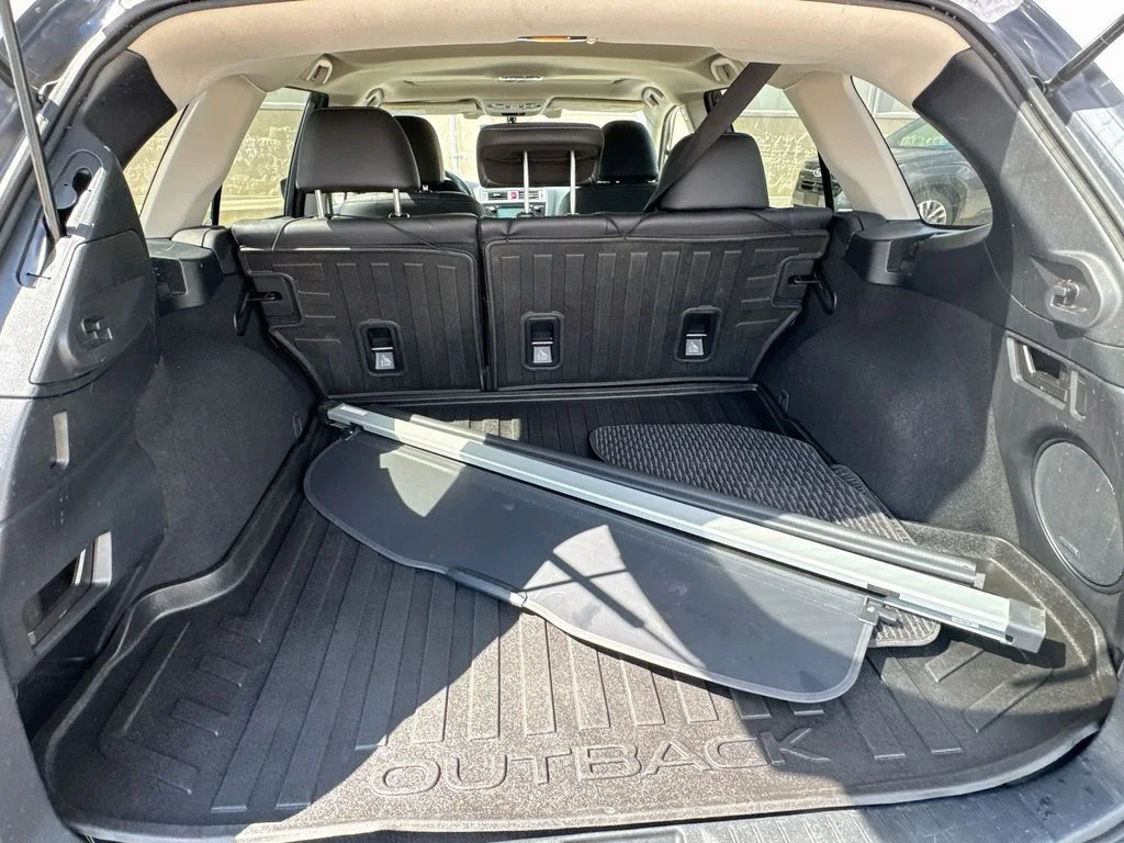 Used 2017 Gray Subaru 2.5i image 33