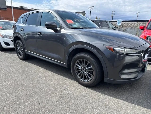 2019 Mazda CX-5 Touring Auto's photo