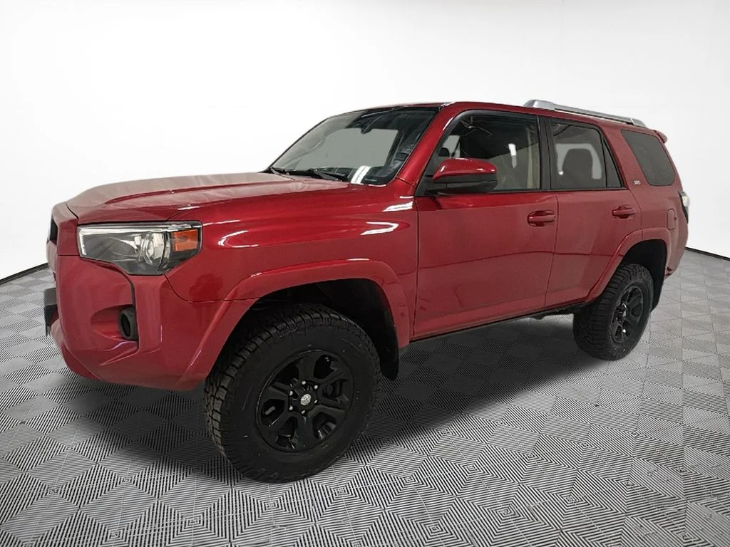 Used 2015 Red Toyota SR5 image 2