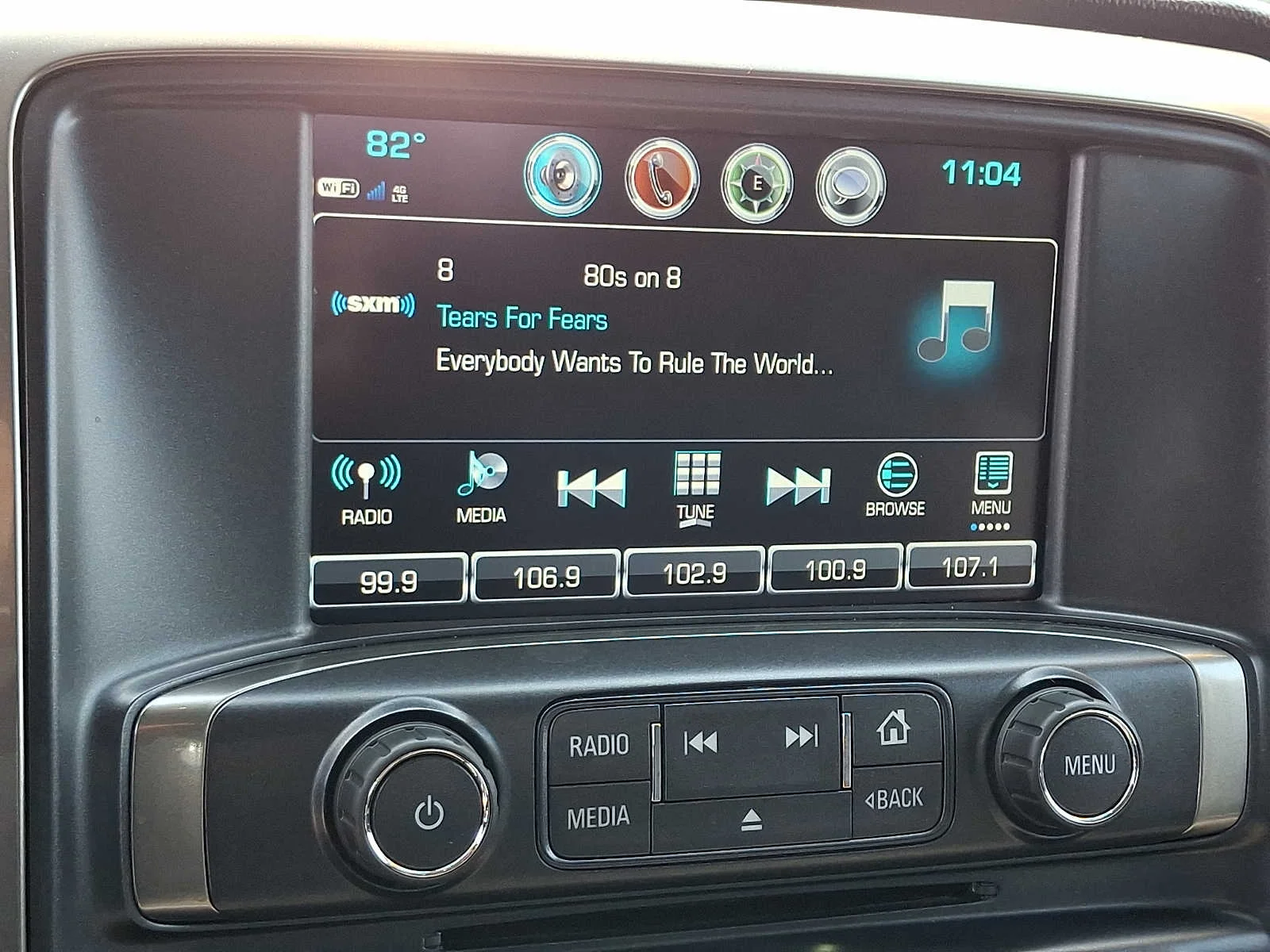 Used 2018 Silver Ice Metallic Chevrolet LT image 16