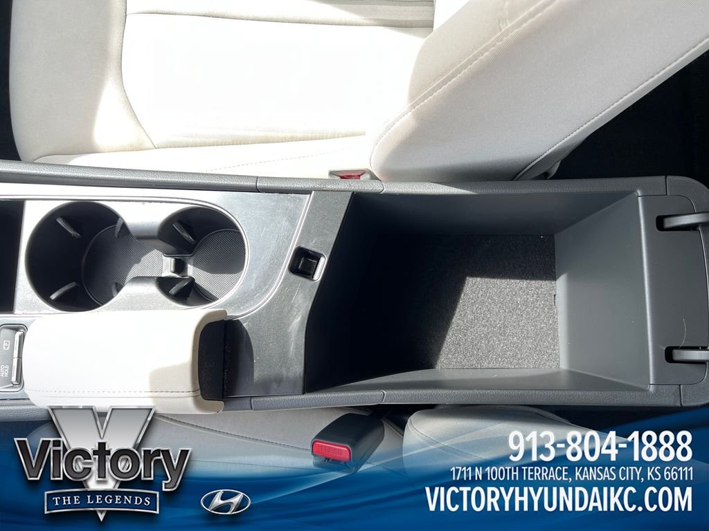 Used 2025 Gray Hyundai SEL image 26