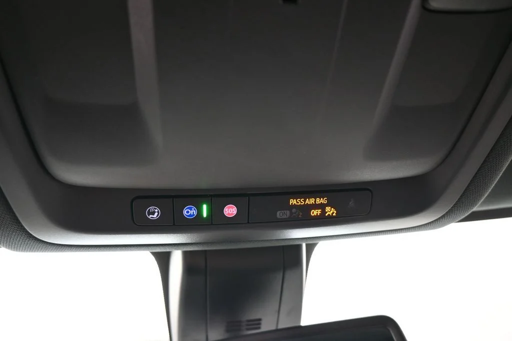 Used 2022 Iridescent Pearl Tricoat Chevrolet LT image 34
