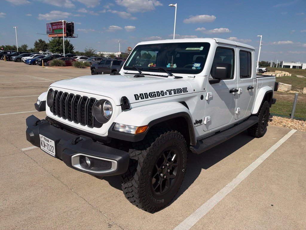 Used 2025 White Jeep High Tide image 10