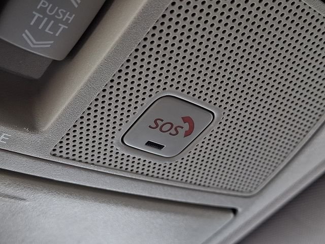 Used 2020 Black Nissan SL image 25