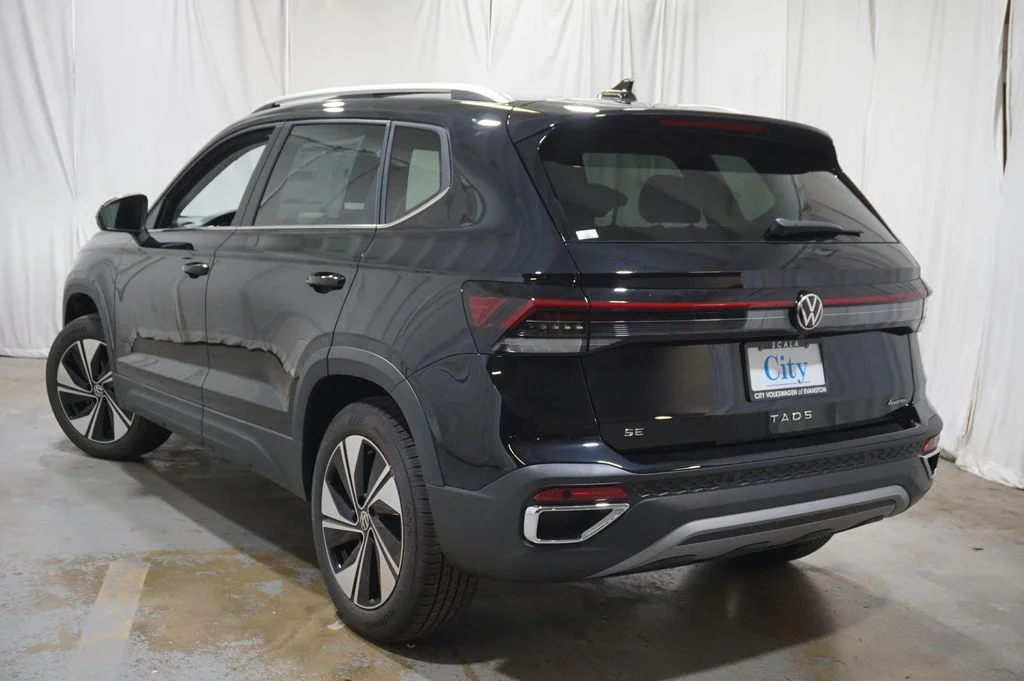 New 2026 Black Volkswagen 1.5T SE image 7