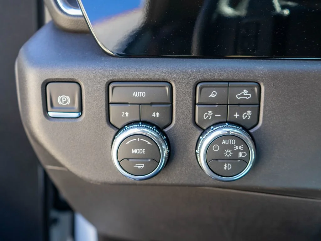 New 2026 Summit White GMC Elevation image 18