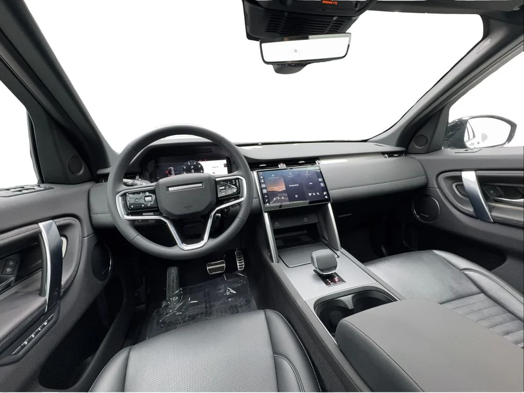 Used 2025 Gray Land Rover SE image 33