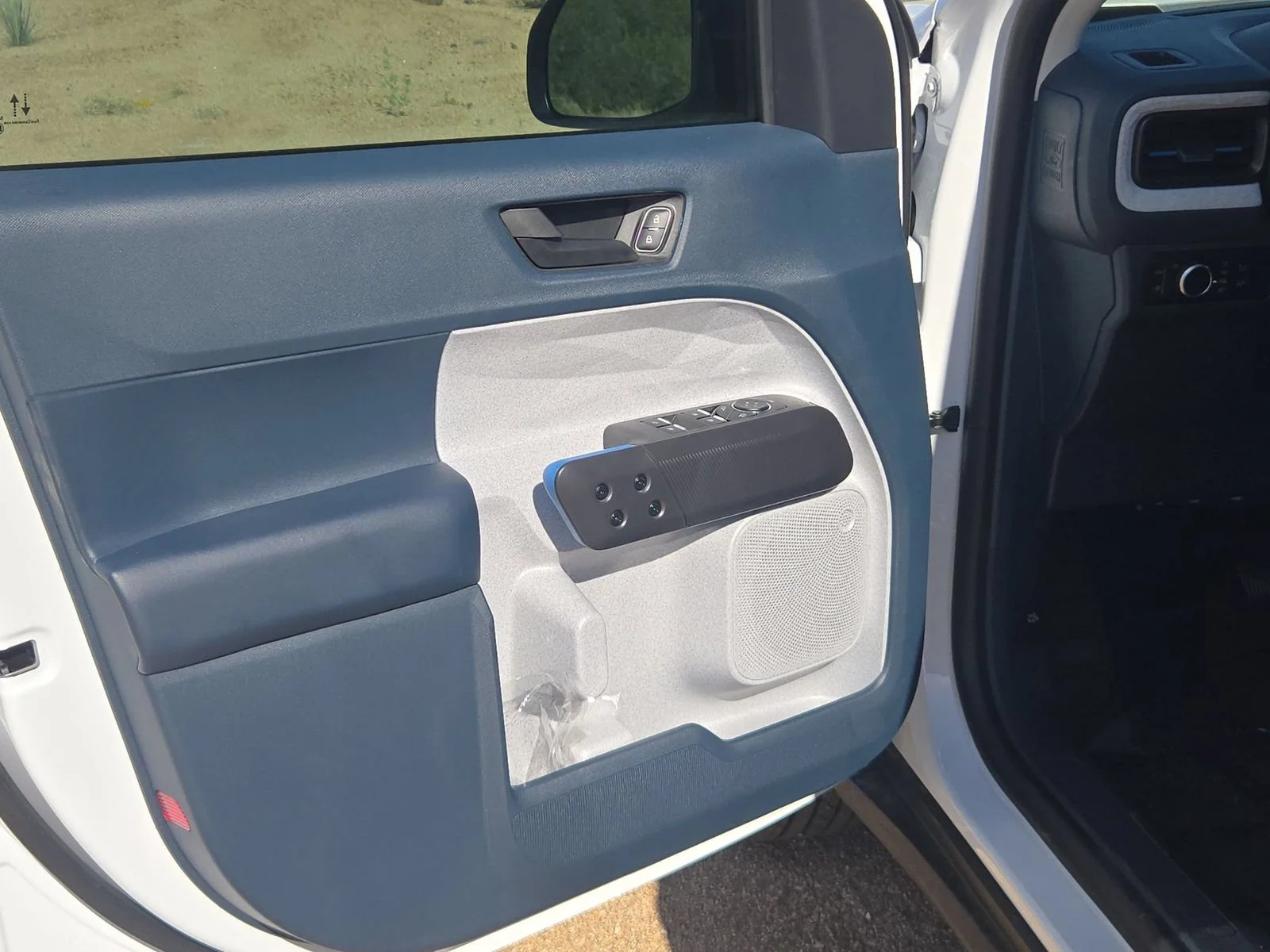 New 2026 Oxford White Ford XLT image 12