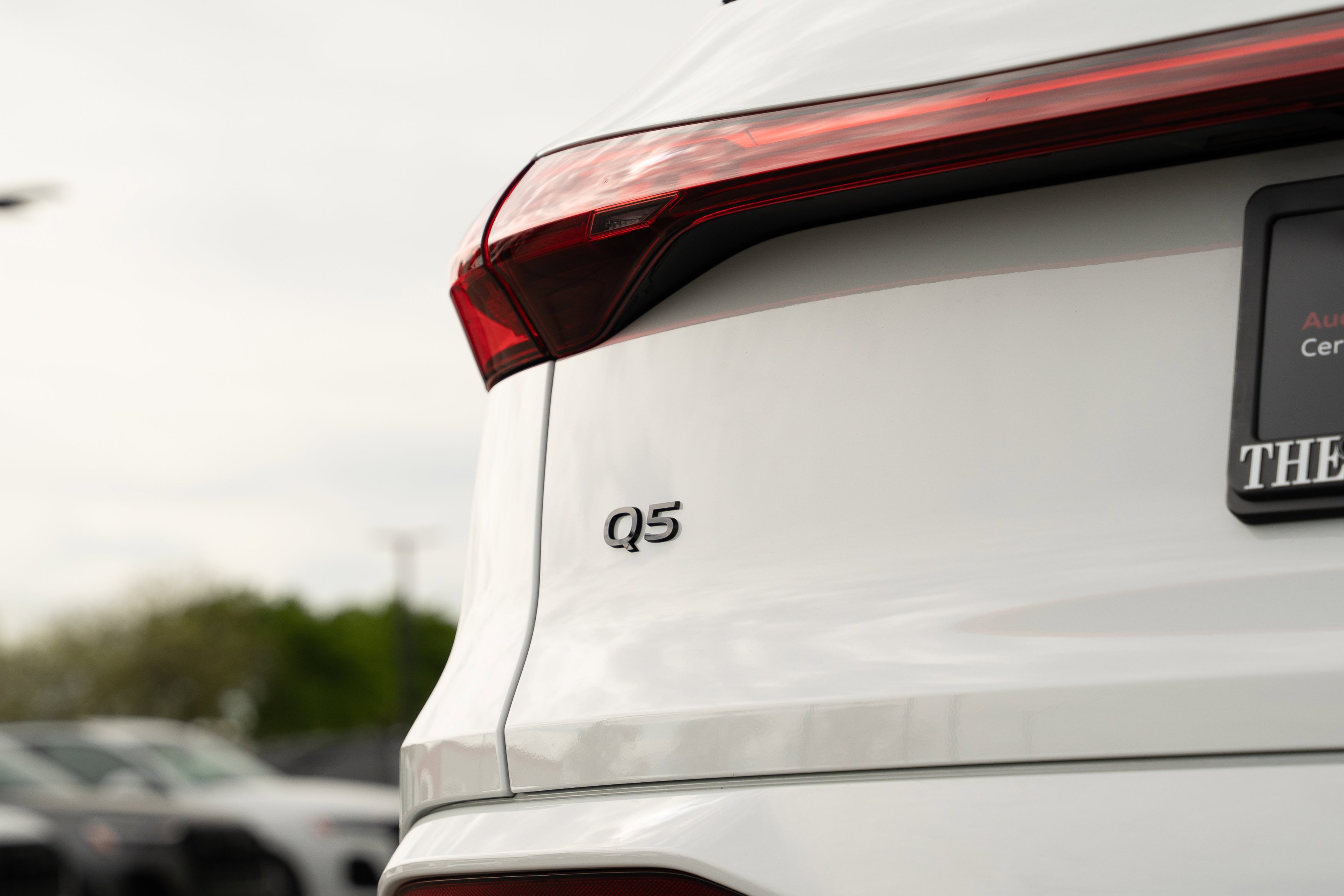 Certified Used 2025 Glacier White Metallic Audi Premium Plus image 31