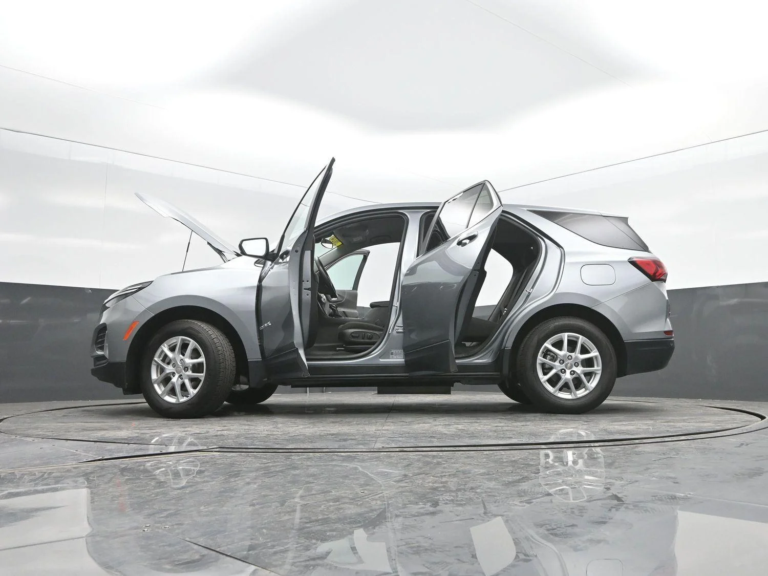 Used 2024 Sterling Gray Metallic Chevrolet LT image 49