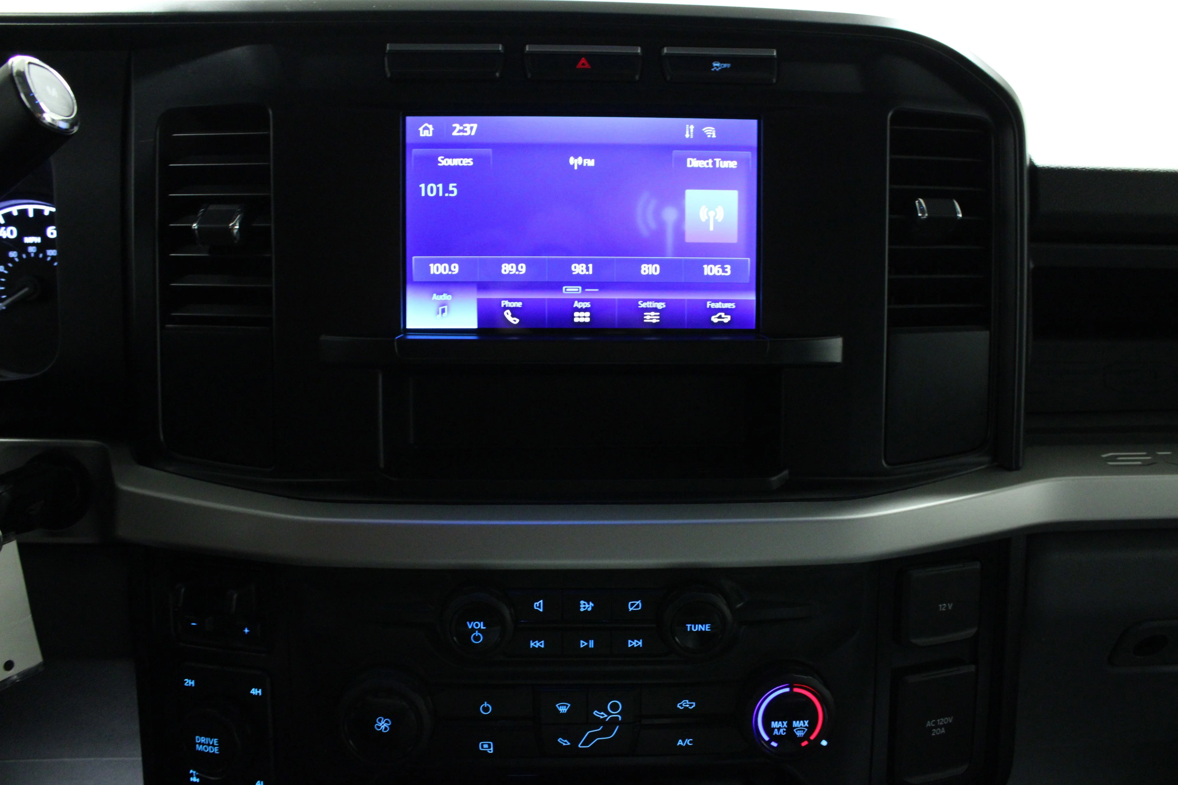 Used 2024 Black Metallic Ford XL image 19
