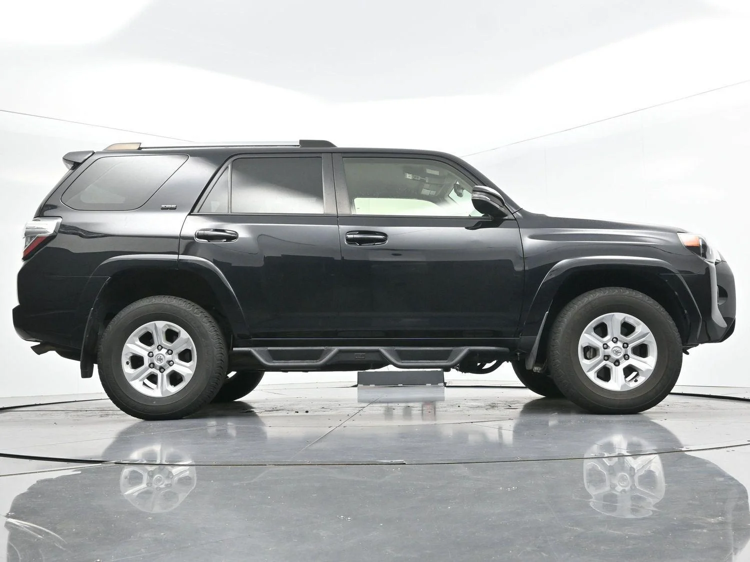 Used 2023 Midnight Black Metallic Toyota SR5 Premium image 56