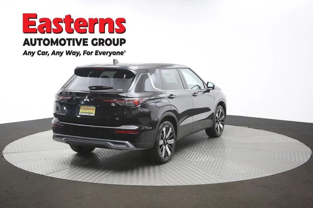 Used 2025 Black Mitsubishi SE image 41