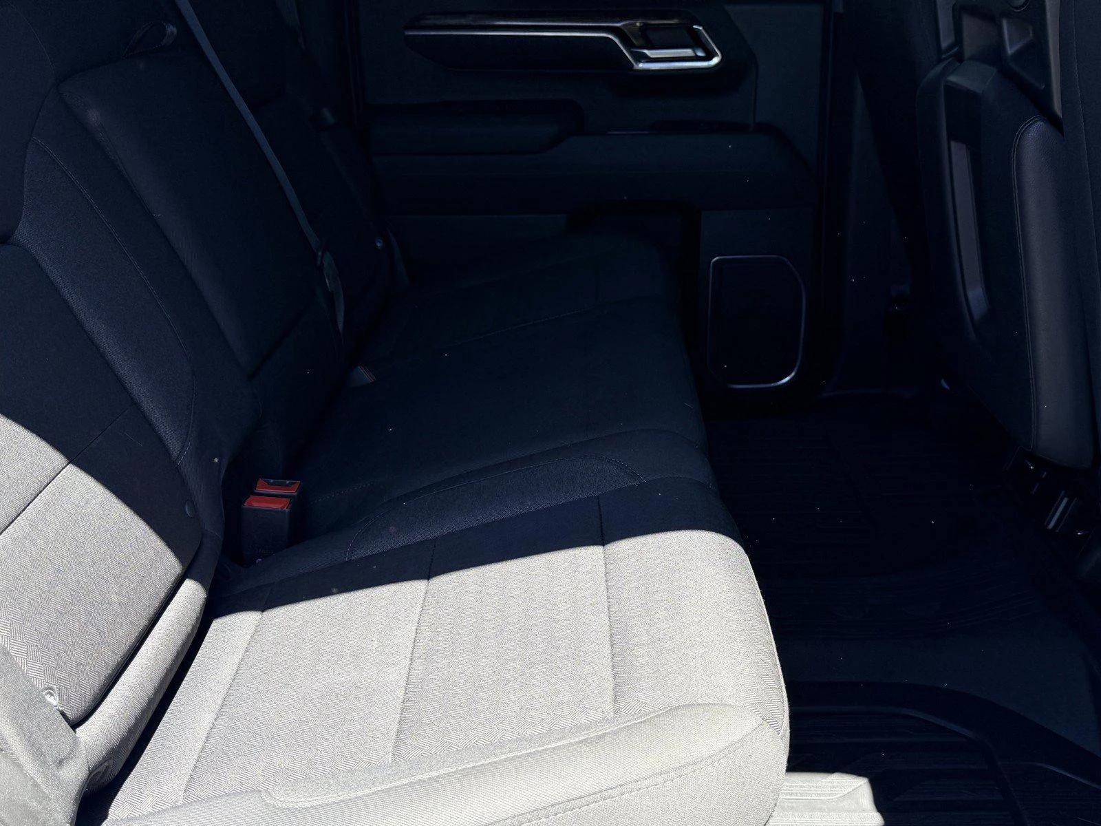 Used 2022 Summit White GMC Elevation image 10
