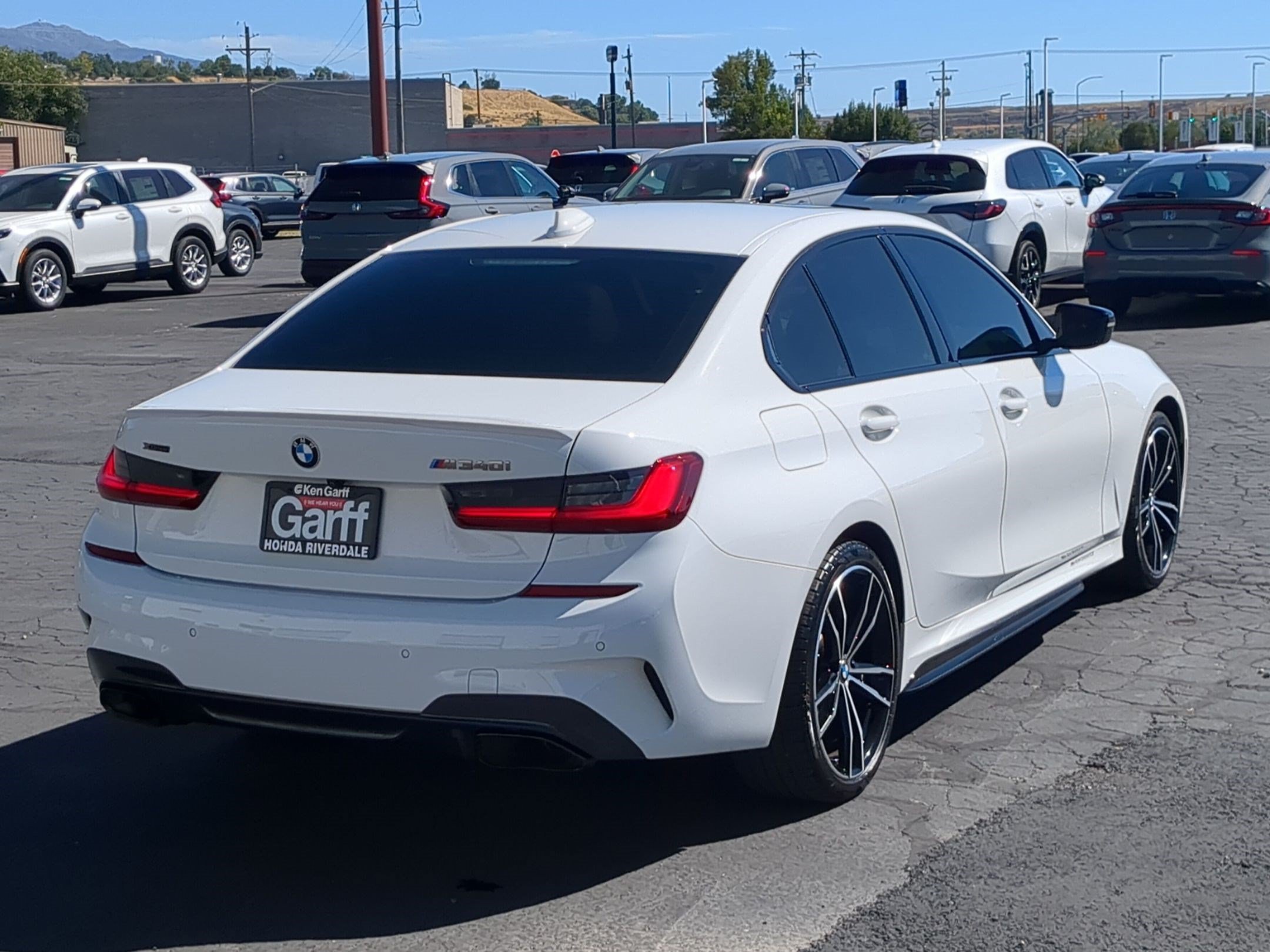 Used 2022 Alpine White BMW M340i xDrive image 3