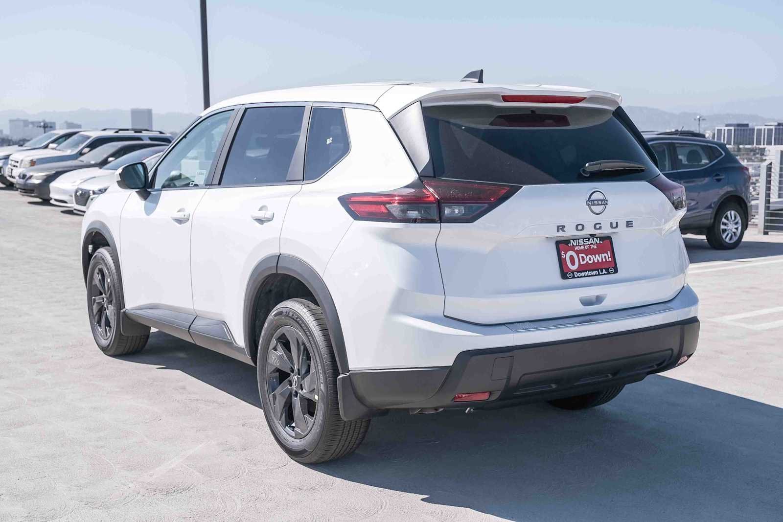 New 2026 Everest White Pearl TriCoat Nissan SV image 6