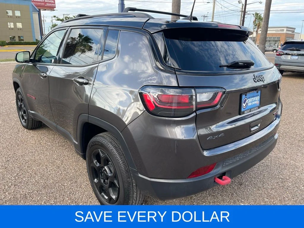 Used 2023 Gray Jeep Trailhawk image 5