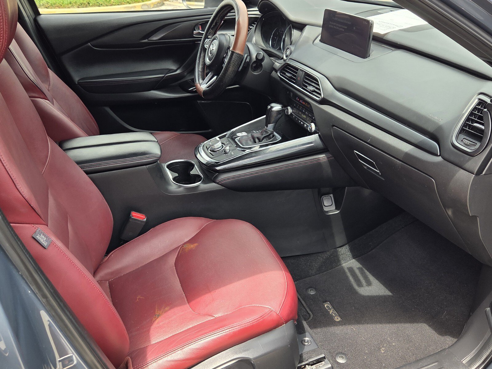 Used 2022 Polymetal Gray Metallic Mazda Carbon Edition image 12