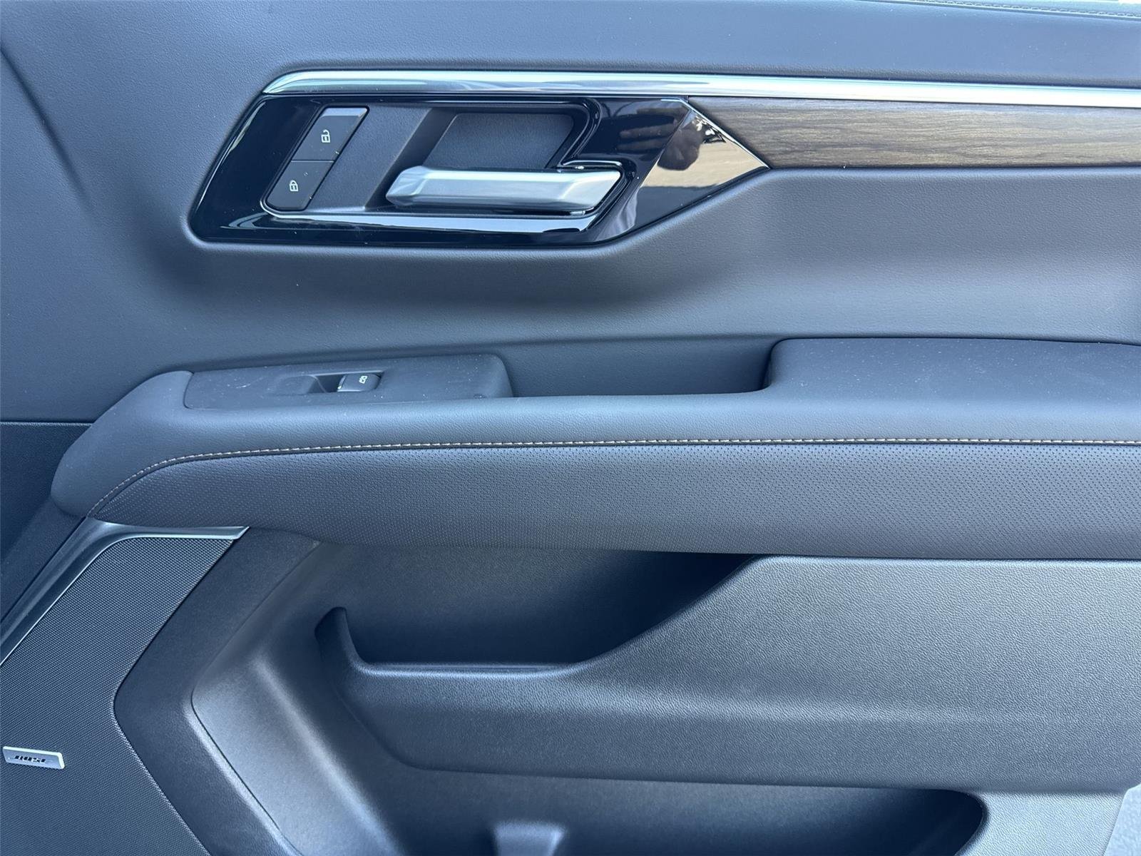 New 2026 Sterling Gray Metallic Chevrolet High Country image 33