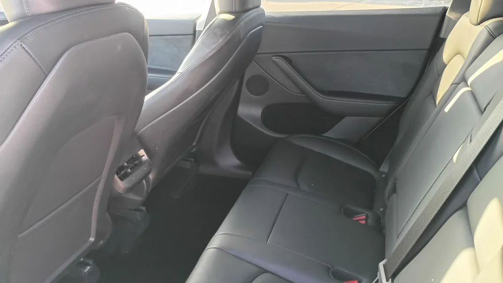 Used 2023 White Tesla Long Range image 19