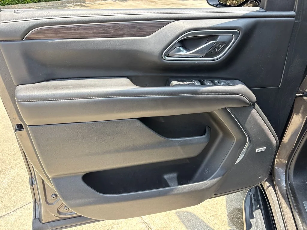 Used 2021 Gray Chevrolet LT image 16