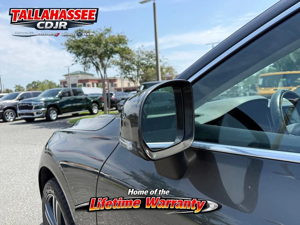 Used 2018 Gray Metallic Volvo T5 Momentum image 14