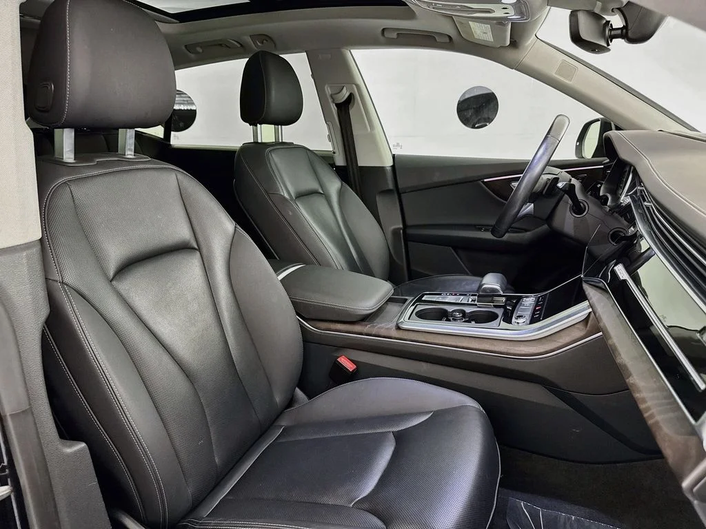 Used 2019 Black Audi 3.0T Prestige image 29