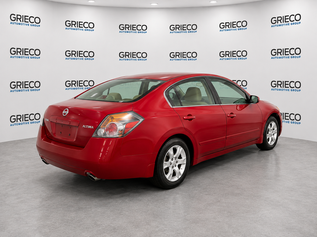 Used 2009 Red Nissan 2.5 S image 4